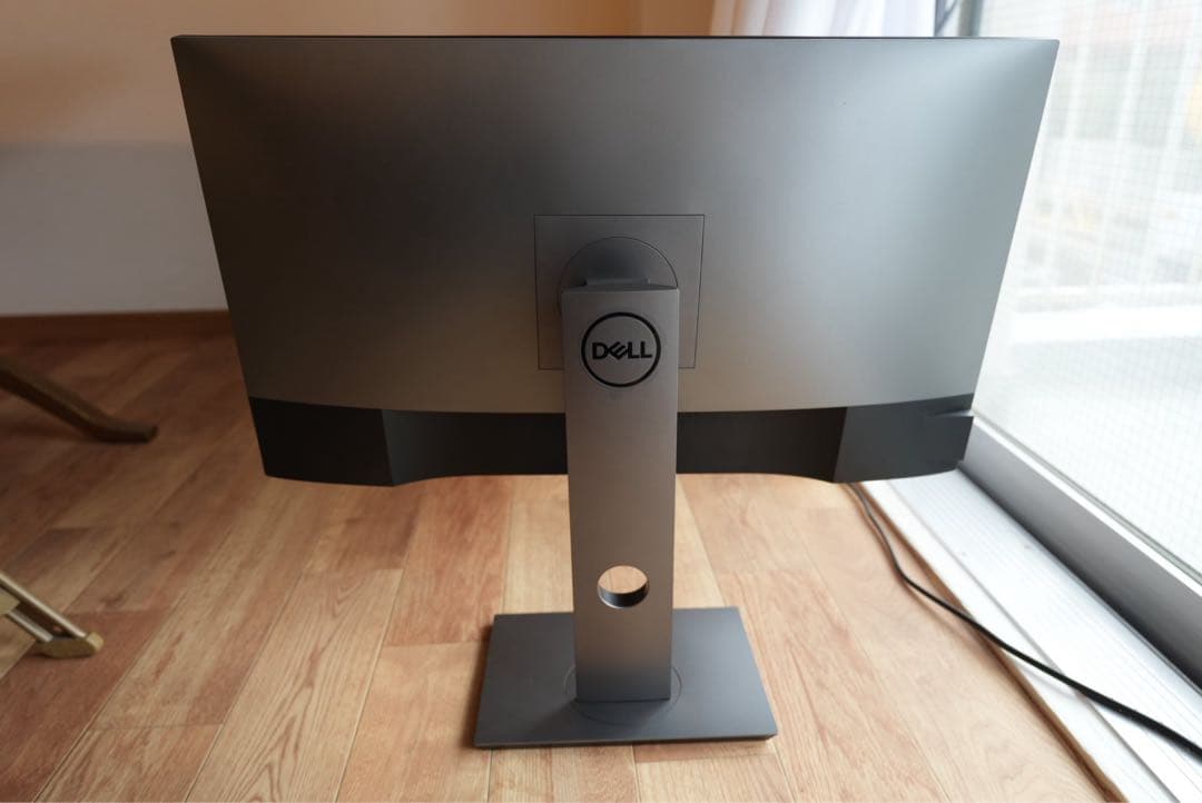 Dell U2720QM 27インチ 4Kモニター