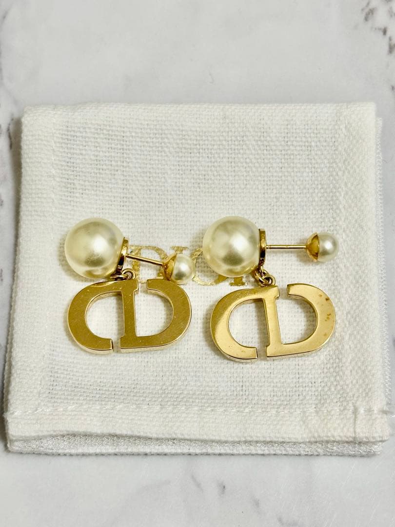 Dior Tribal ピアス ゴールド・ホワイト