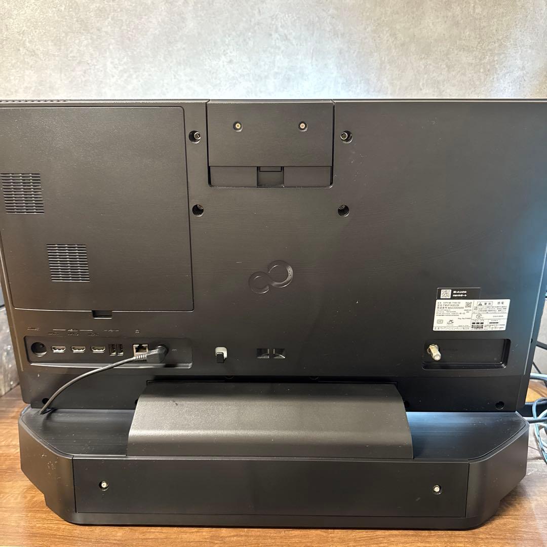 富士通デスクトップ　【FMVF90D2B】