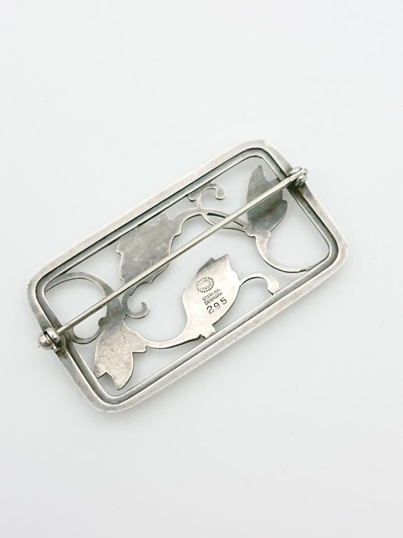 ヴィンテージ   ジョージジェンセン シルバー ブローチ