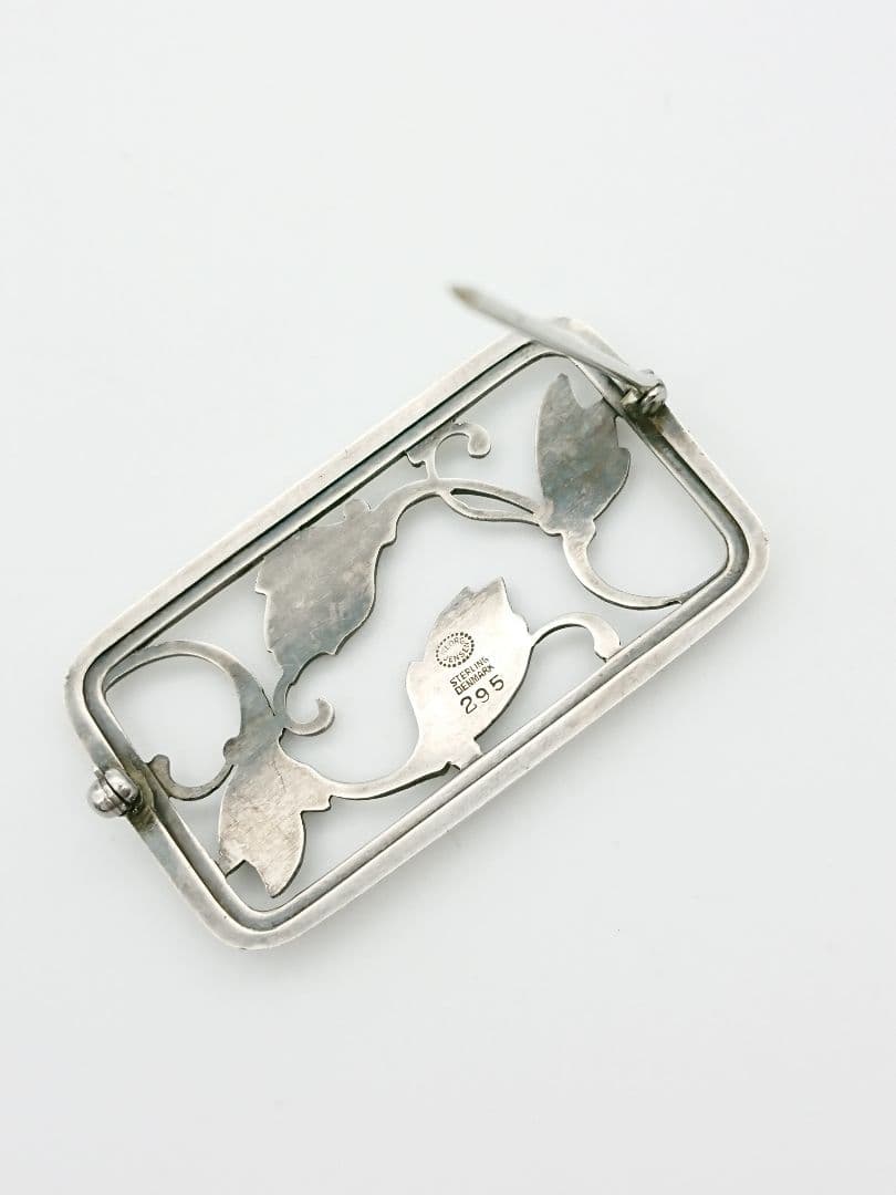 ヴィンテージ   ジョージジェンセン シルバー ブローチ