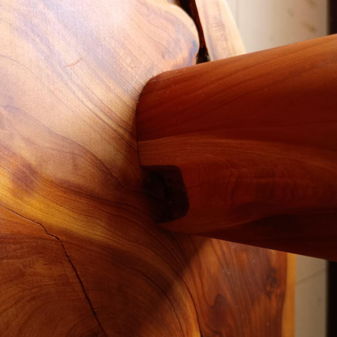 無垢材の不規則な座卓　ハンドメイド　一枚板　ミニテーブル　花台