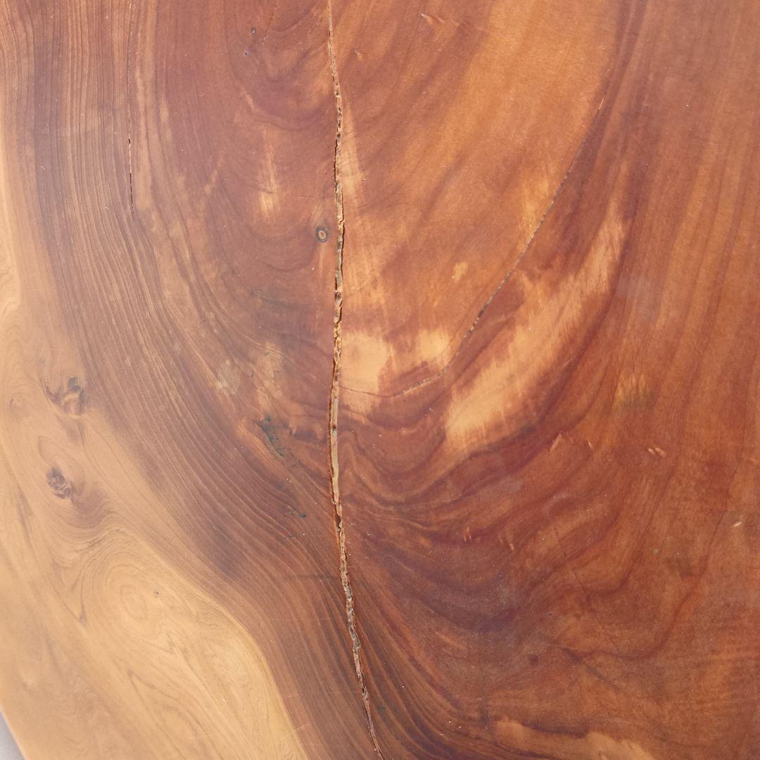 無垢材の不規則な座卓　ハンドメイド　一枚板　ミニテーブル　花台