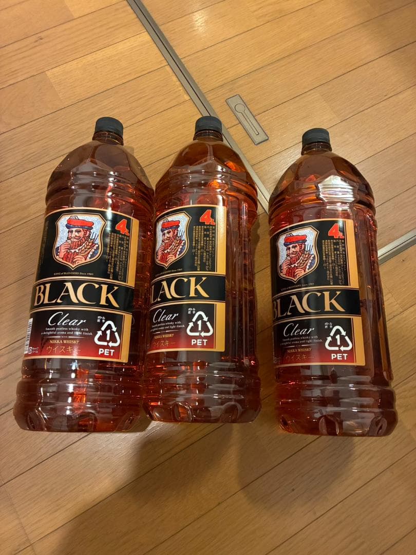 ブラックニッカ ウイスキー4000ml クリア 　３本