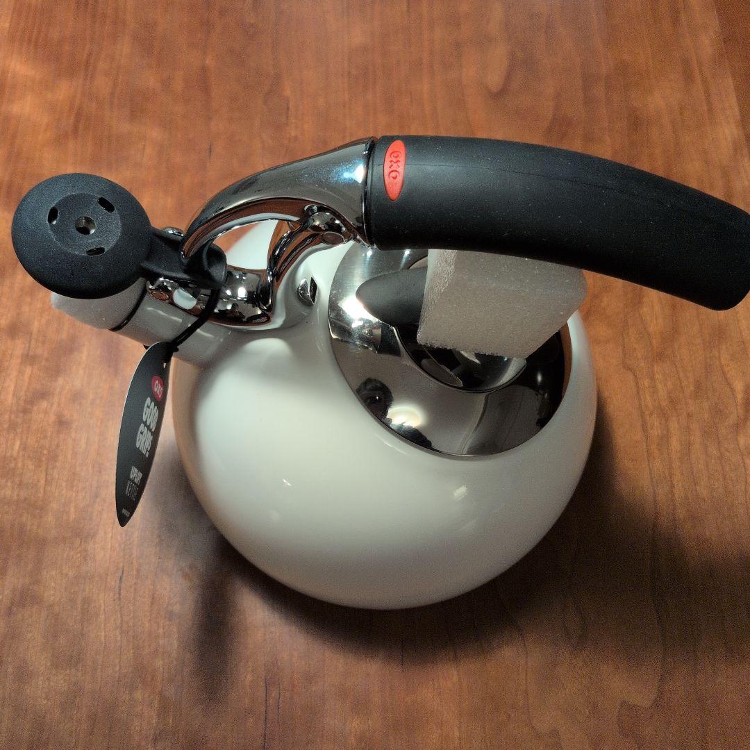 オクソー　OXO GOOD GRIPS 　 白ホーローケトル　やかん 1.7L