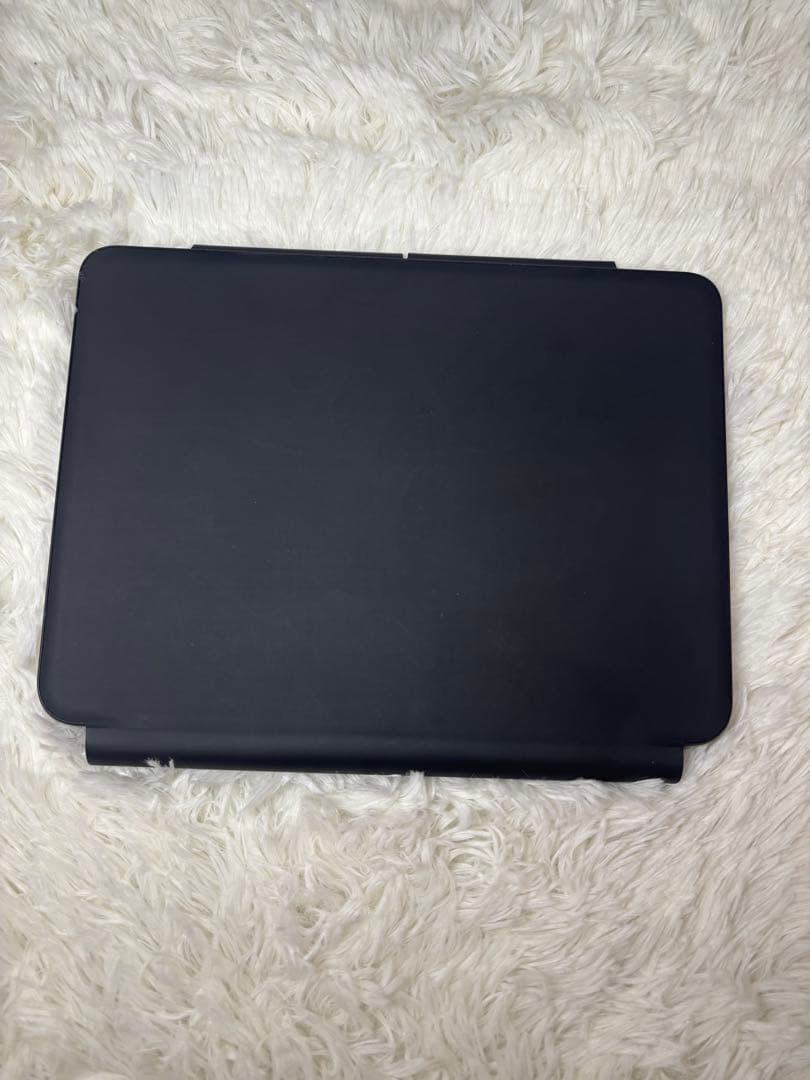 ESR iPad マグネットキーボードケース 360 - ブラック