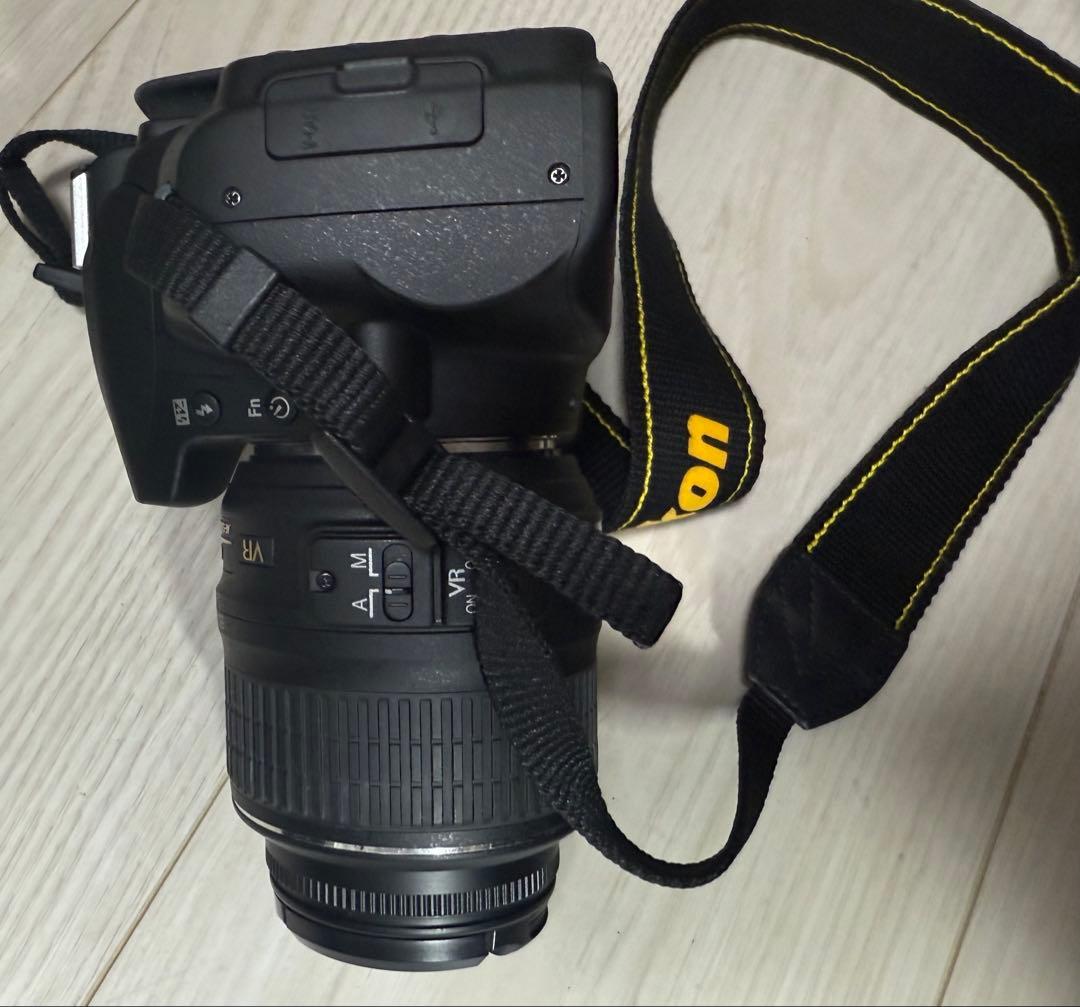 Nikon D3000 NIKKOR 18-55mmレンズキット