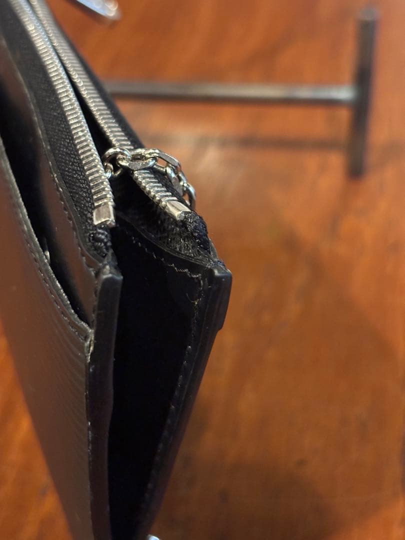 LOUIS VUITTON ポシェットクレNM ケース エピ ブラック