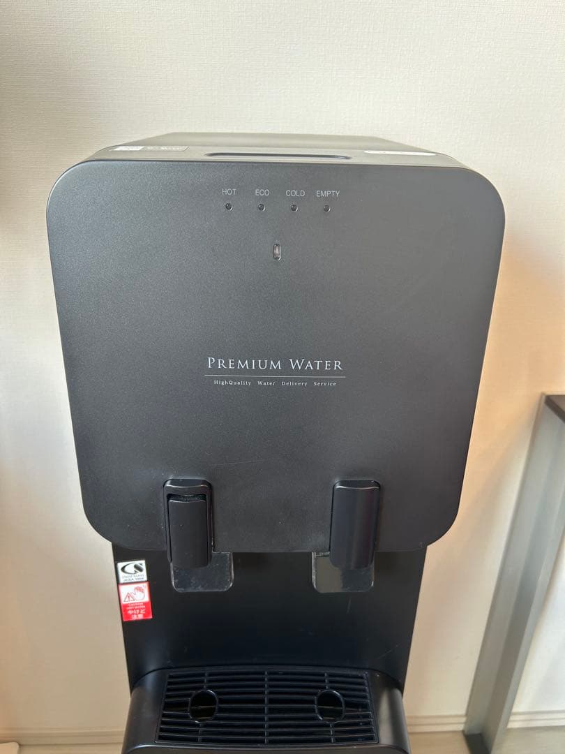PREMIUM WATER ウォーターサーバー　famfit ブラック