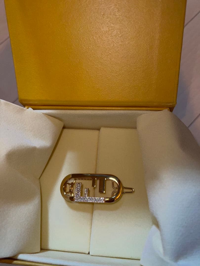 FENDI フェンディ ヘアクリップ ヘアアクセサリー