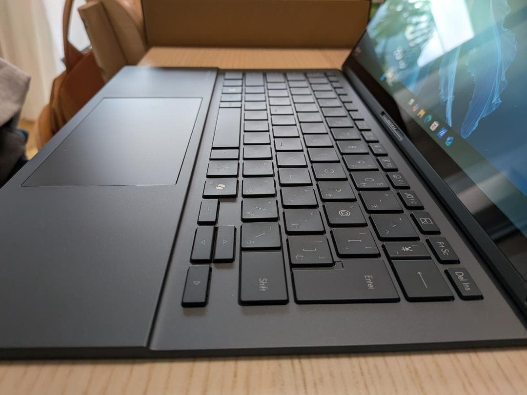 Windowsノート本体 ASUS Zenbook DUO UX8406CA