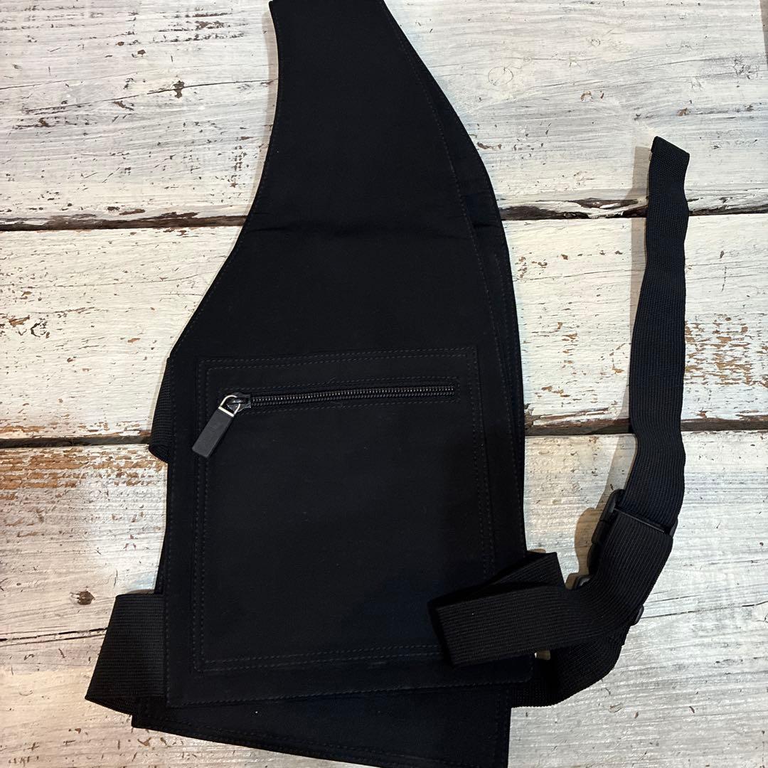 ミュウミュウ　ベスト型バッグ