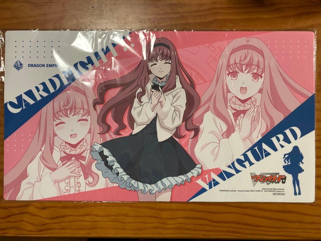 ヴァンガード ブースタートライアル 御薬袋ミレイ プレイマット