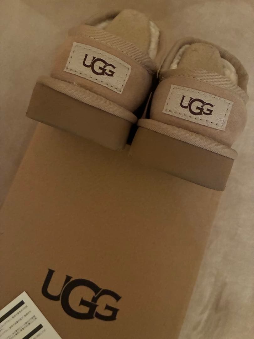 靴 FRAMeWORK UGG CLASSIC SLIPPER 4(24cm)