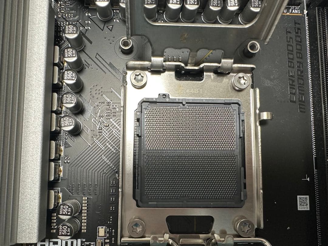 マザーボード 7500f + MSI B550 GAMING PLUS