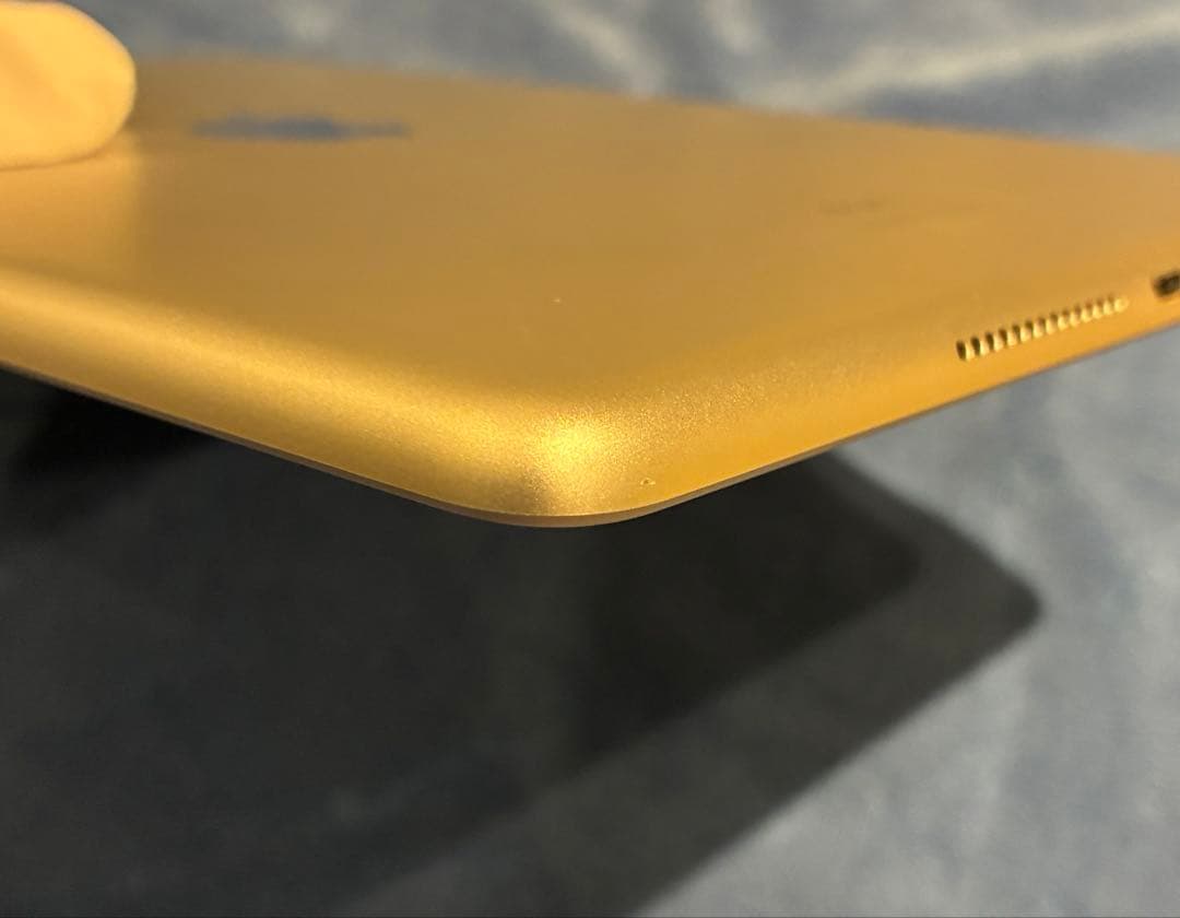 iPad（第８世代）10.2インチ 32GB シルバー Wi-Fiモデル