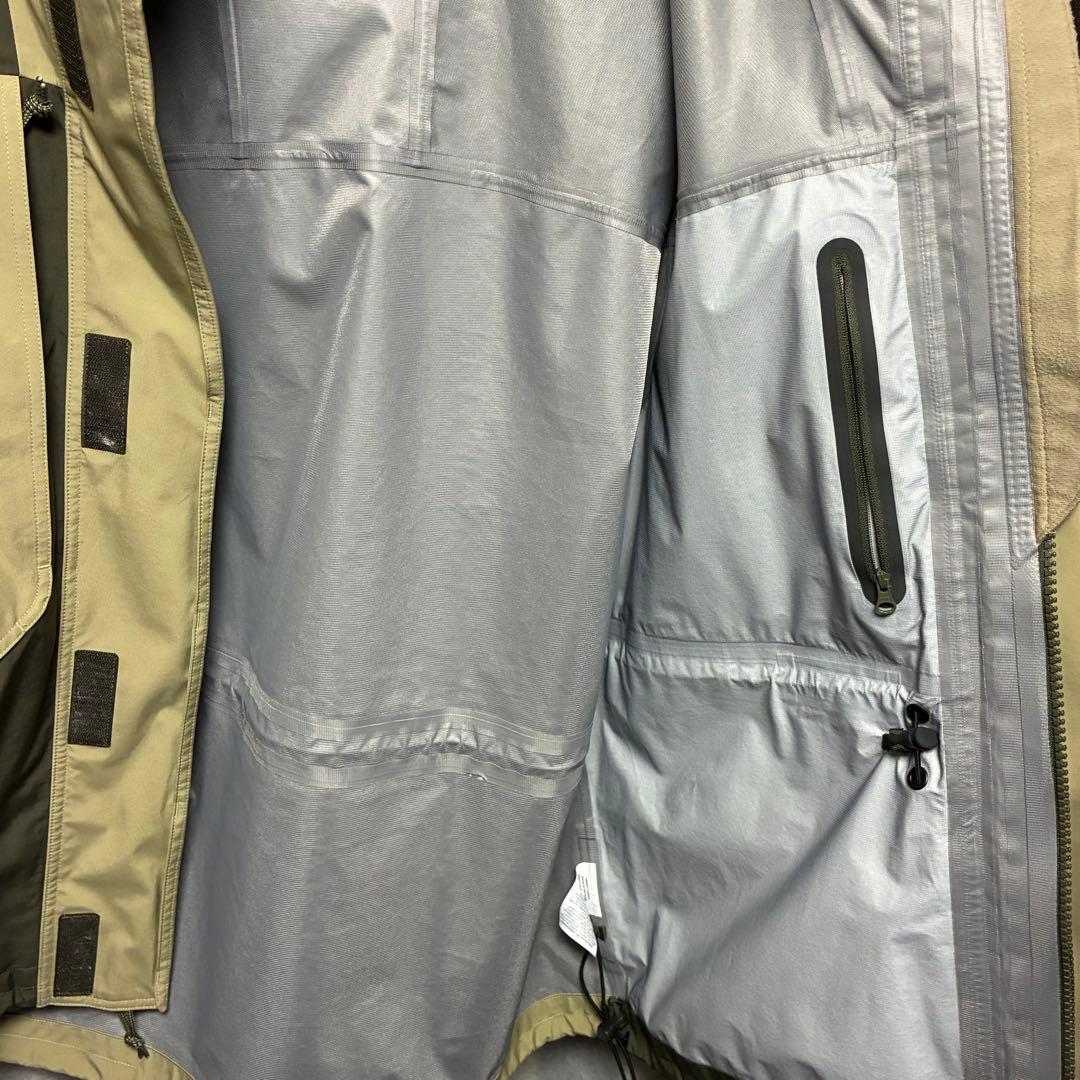 ア*6様 NIKE ACG GORE-TEX ジャケット ベージュ カーキ