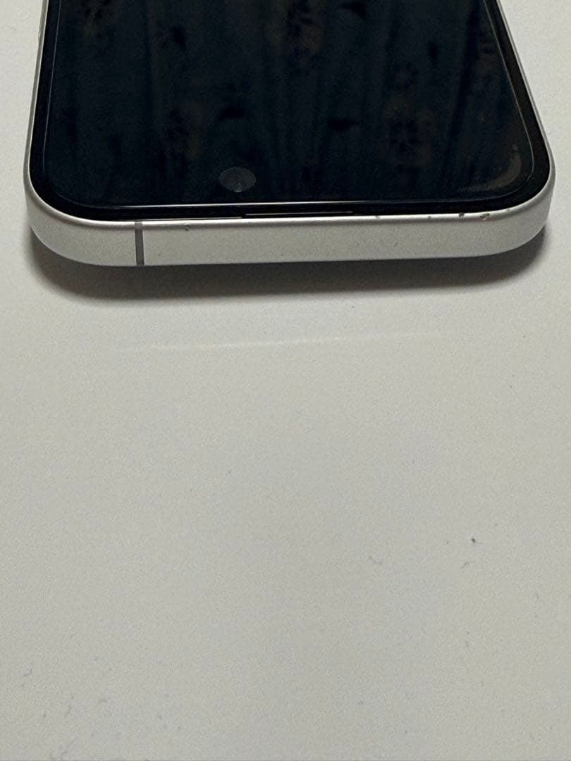 Apple iPhone 16無印ホワイト本体