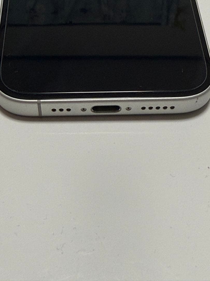 Apple iPhone 16無印ホワイト本体