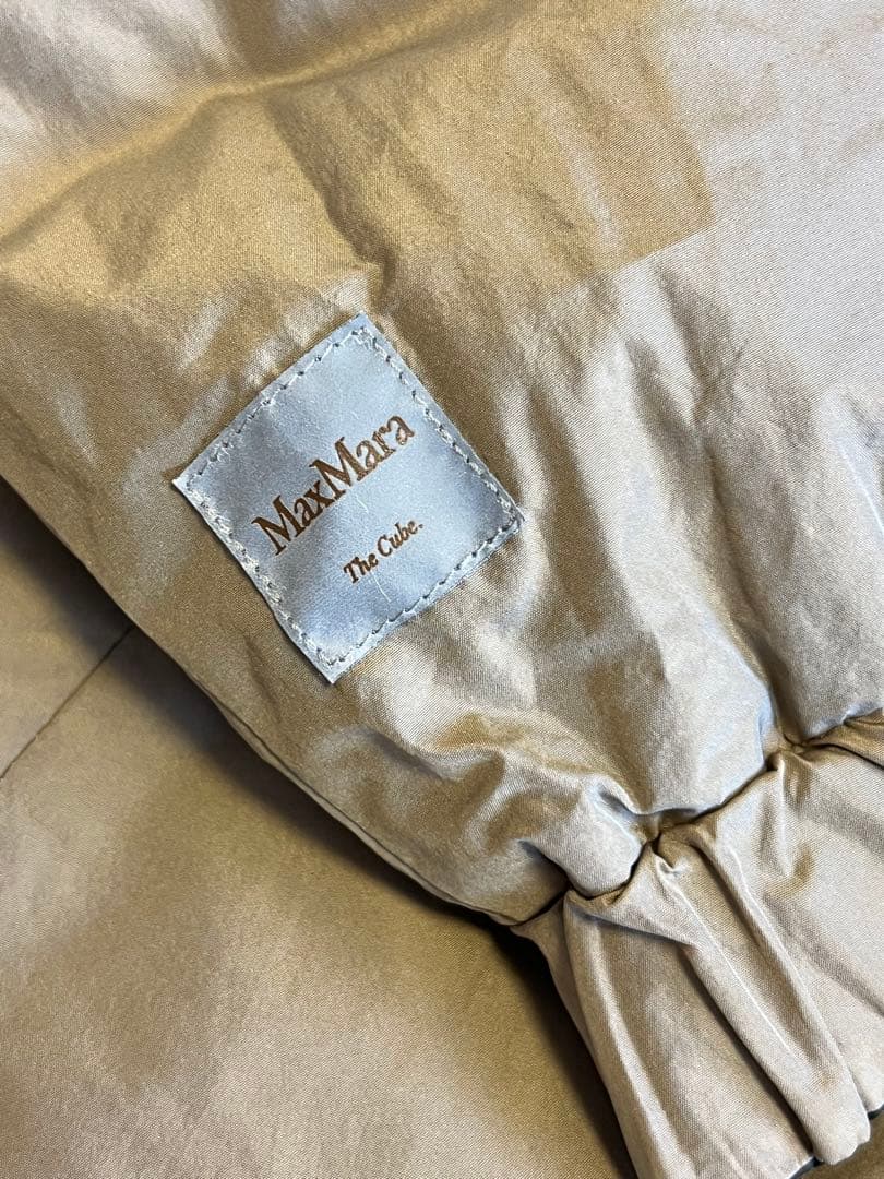 Max Mara リバーシブル　オリーブベージュ　美品　ダウンコート12万