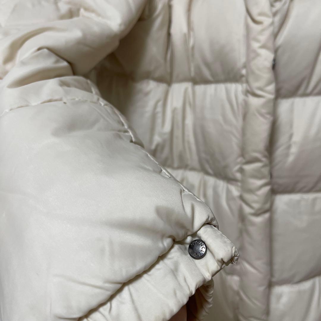 MONCLER フード付きダウンジャケット アイボリー