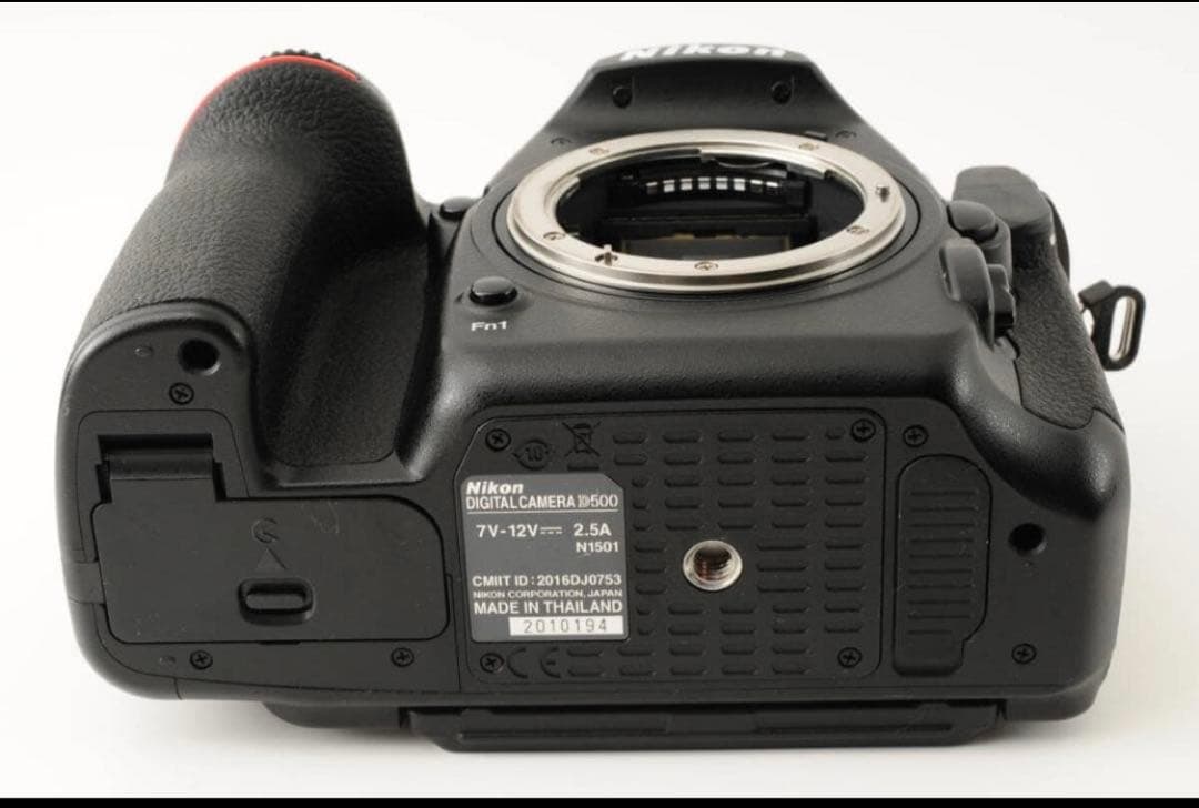 Nikon D500 デジタル一眼レフカメラ　ボディ