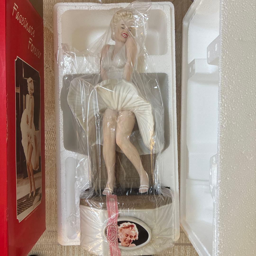 マリリンモンロー　フィギュア　ウイスキー　箱付き