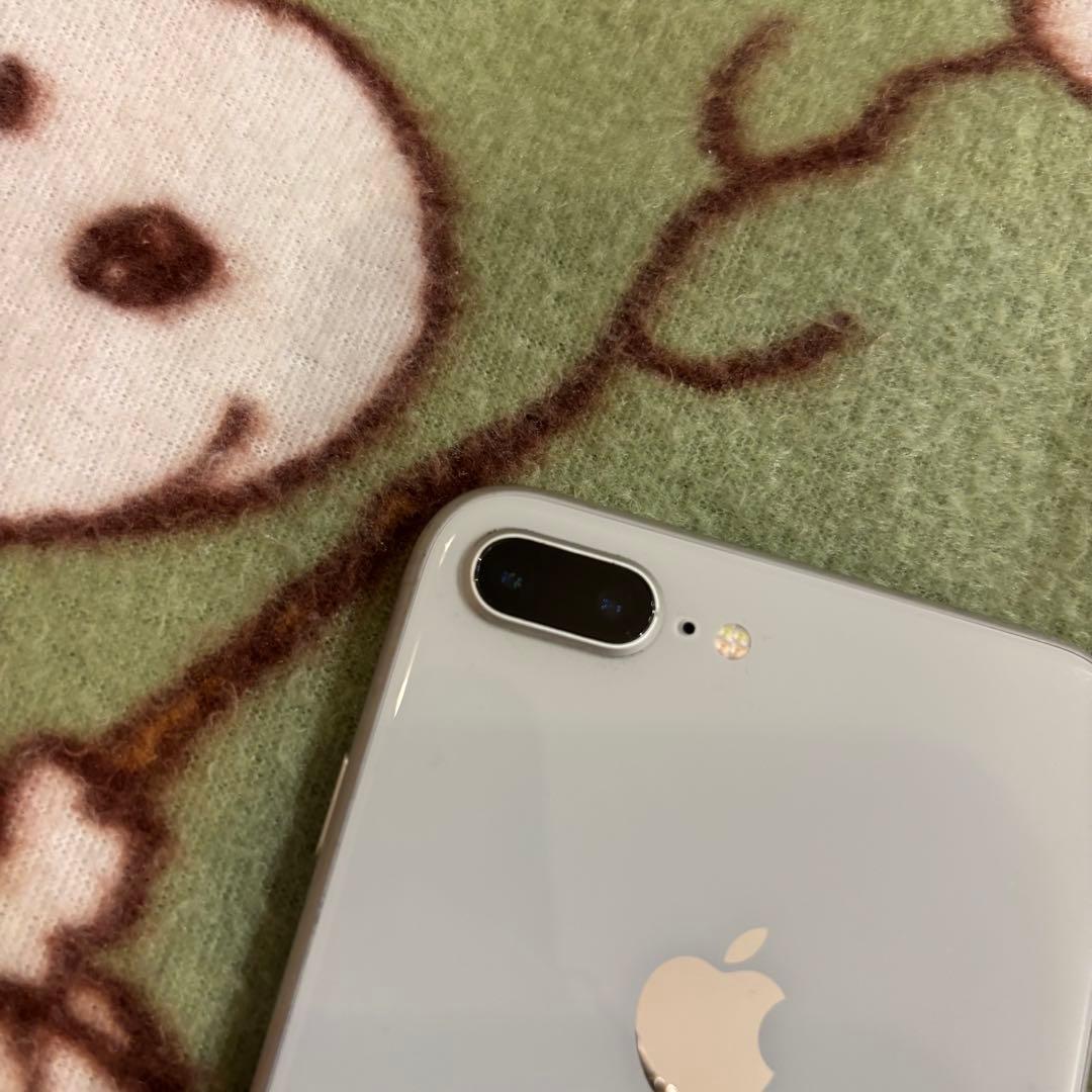 Apple iPhone 8 Plus シルバー 本体　スマホ　箱　256