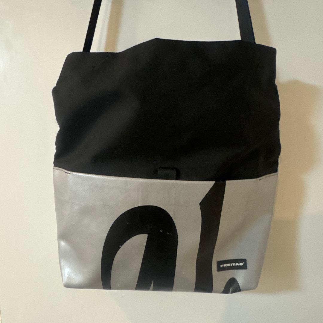 c*0様 FREITAG ROLLIN BLACKショルダーバッグ