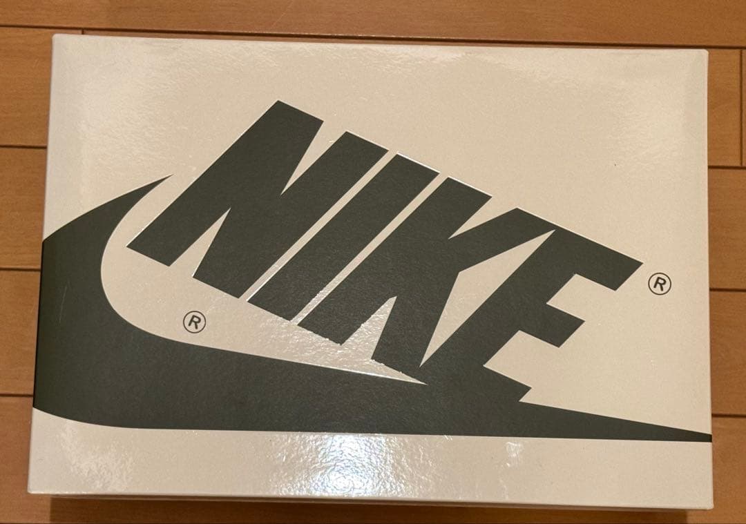 トラビススコット × W Air Jordan 1 Low OG オリーブ