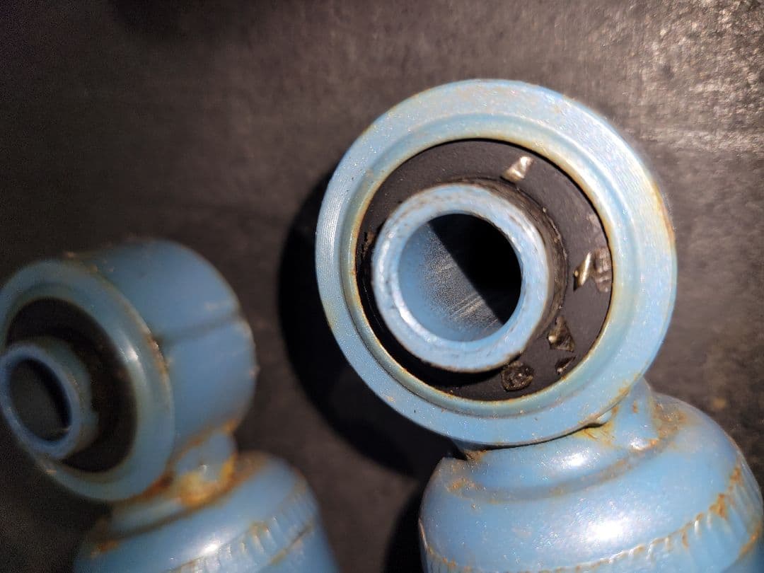 KYB、NEWSR SPECIAL サスペンションキット ラパン2型