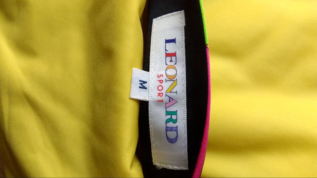 レオナールスポーツ　リバーシブル　中綿ベスト　美品