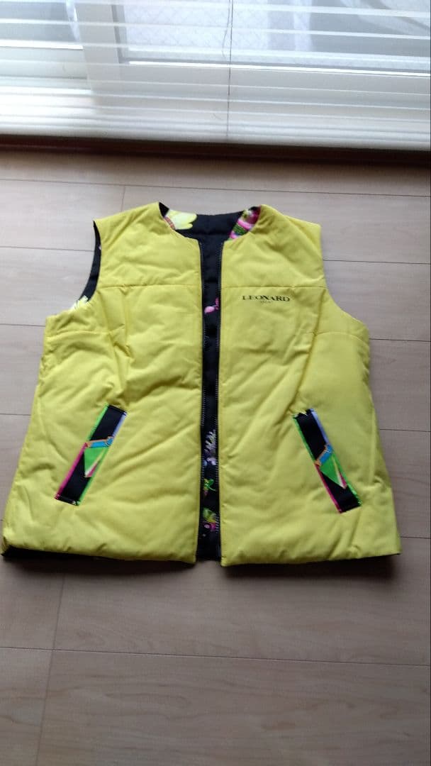 レオナールスポーツ　リバーシブル　中綿ベスト　美品