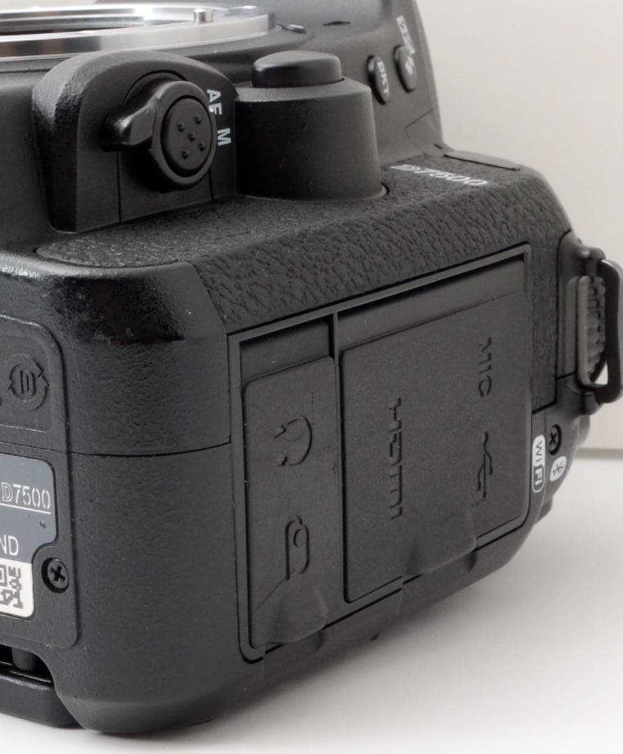 S数少！Nikon D7500●Wi-Fi内蔵●超望遠付き●カメラバック付き