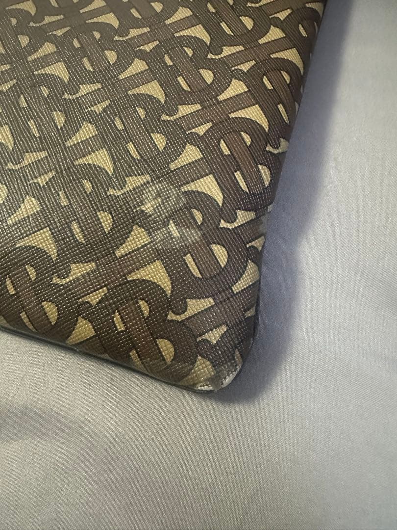 Burberry ショルダーバッグ　モノグラム　アナグラム