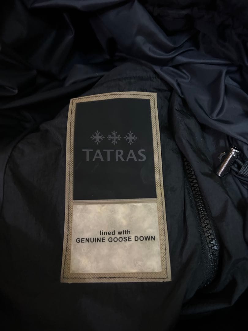 TATRAS フード付き ブラックダウンジャケット