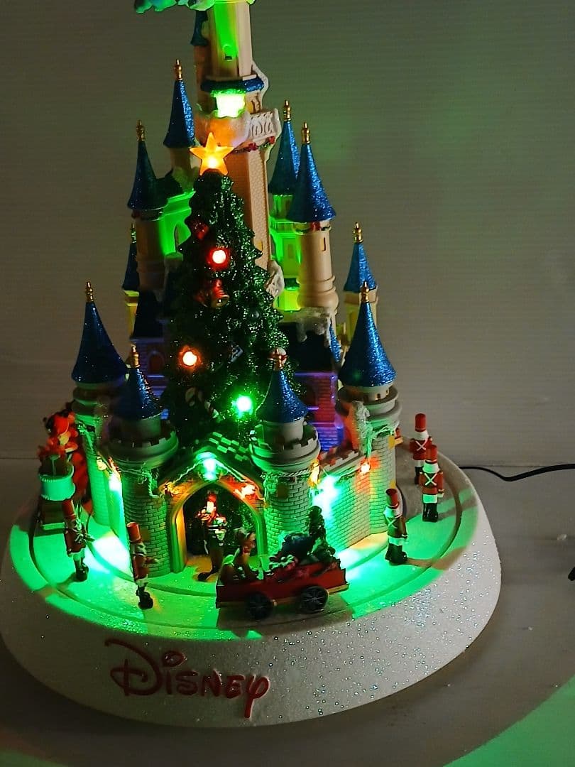 ディズニーセンターピースパレードシーンクリスマスオーメントコストコ