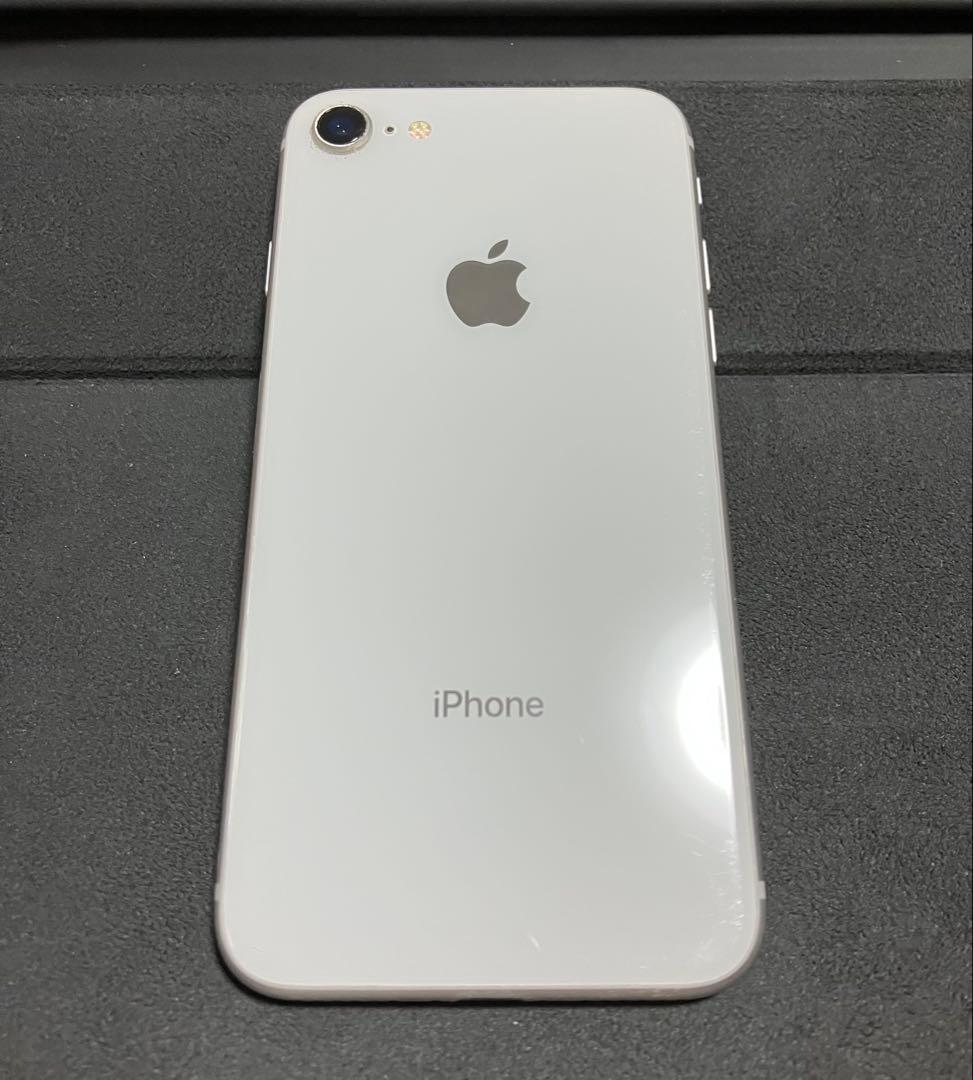 Apple iPhone8 本体　64G 美品