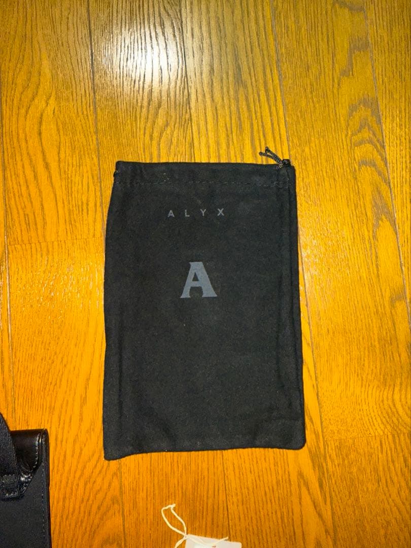 alyx ボディバッグ