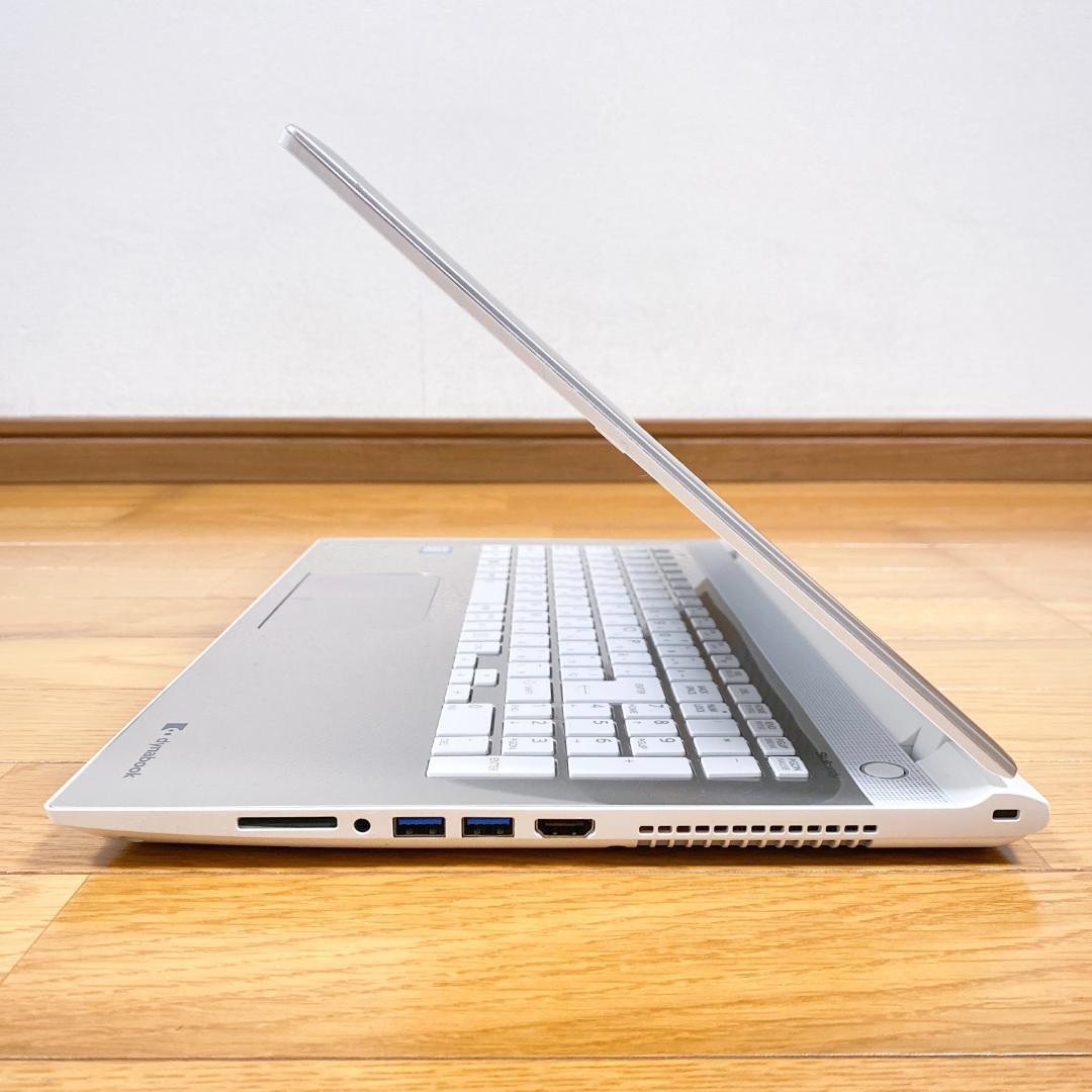 贅沢性能✨6世代Corei7 新品SSD512 メモリ16 東芝ノートパソコン