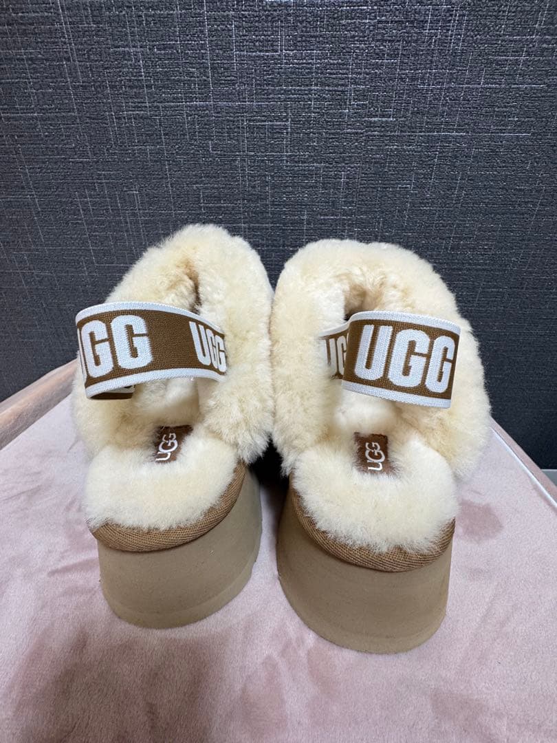 新品・未使用 UGG ファンケット 厚底 24cm