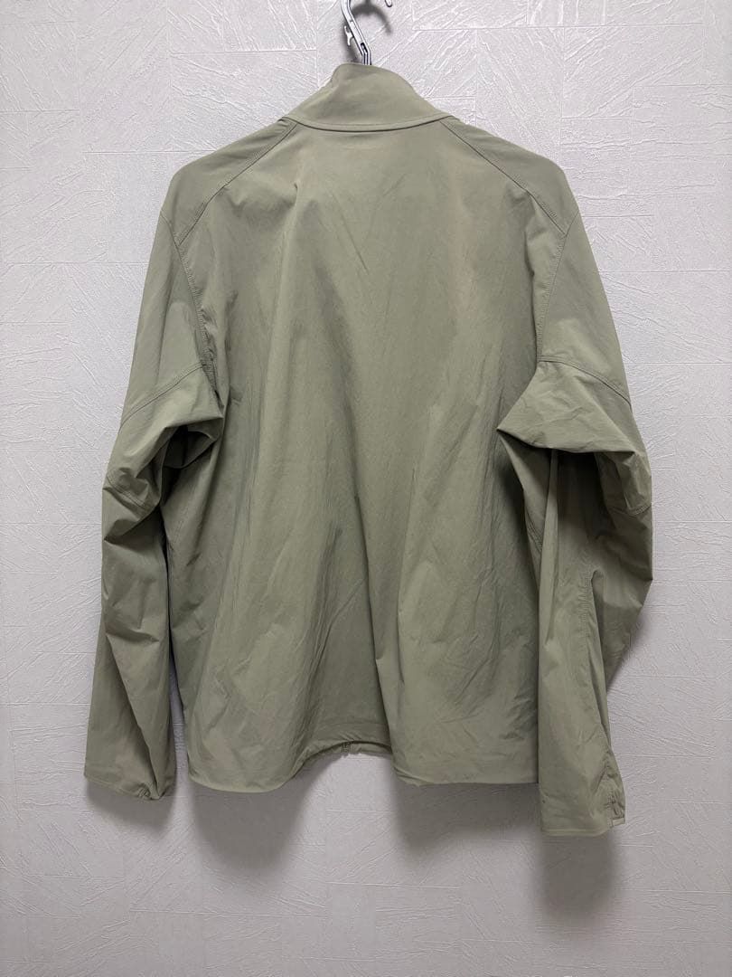 ARC'TERYX カーキ ナイロンジャケット L/G