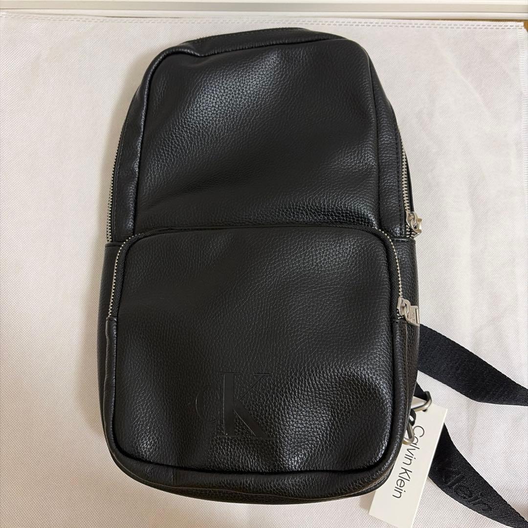 新品未使用 カルバンクライン ボディーバッグ ワンショルダー バッグ ブラック