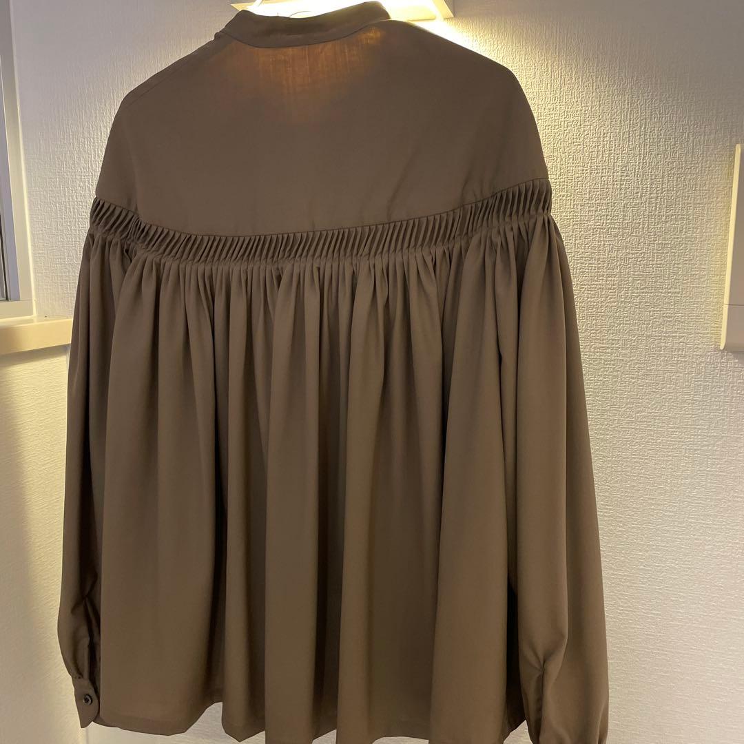 タグ付き！Scye ギャザー入りカーキサマーウール長袖シャツ サイズ40