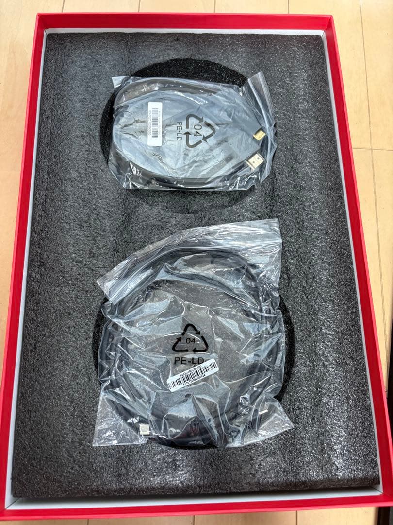 IRIS OHYAMA LUCA 折りたたみ式ディスプレイ