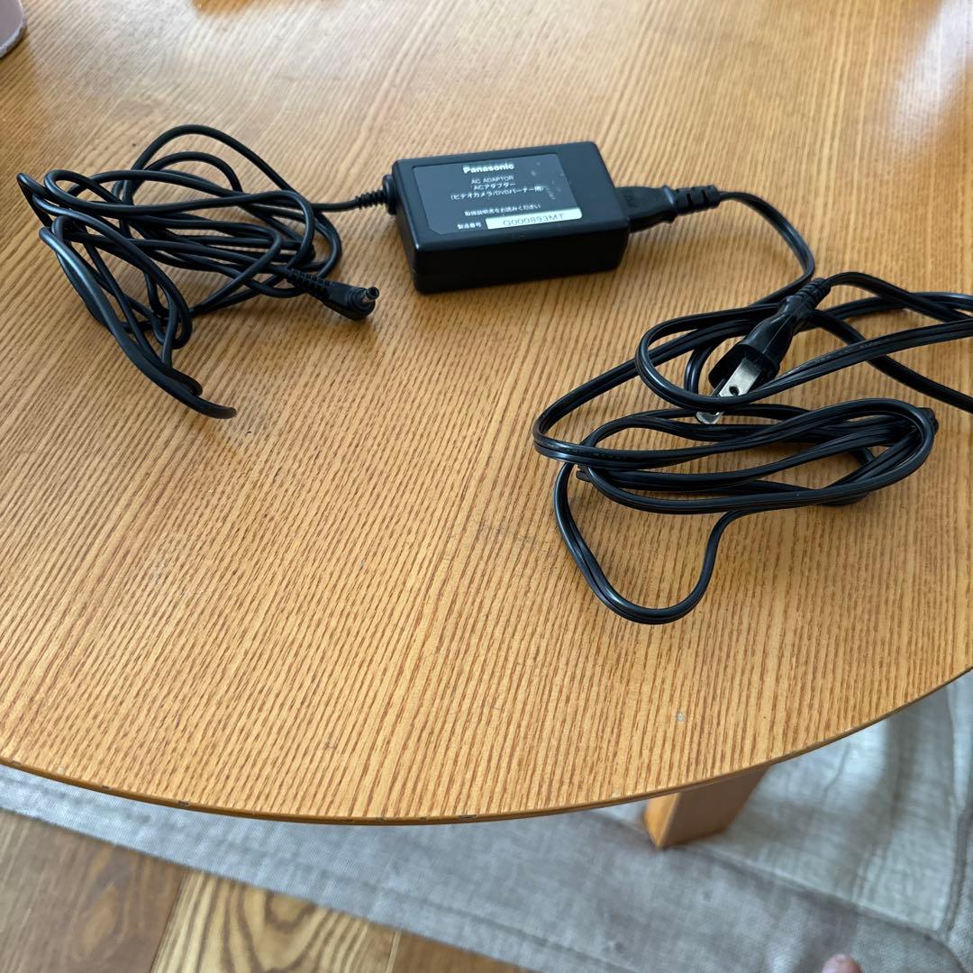 Panasonic HDC-TM35 ビデオカメラ アダプタ・バッテリー・ケース
