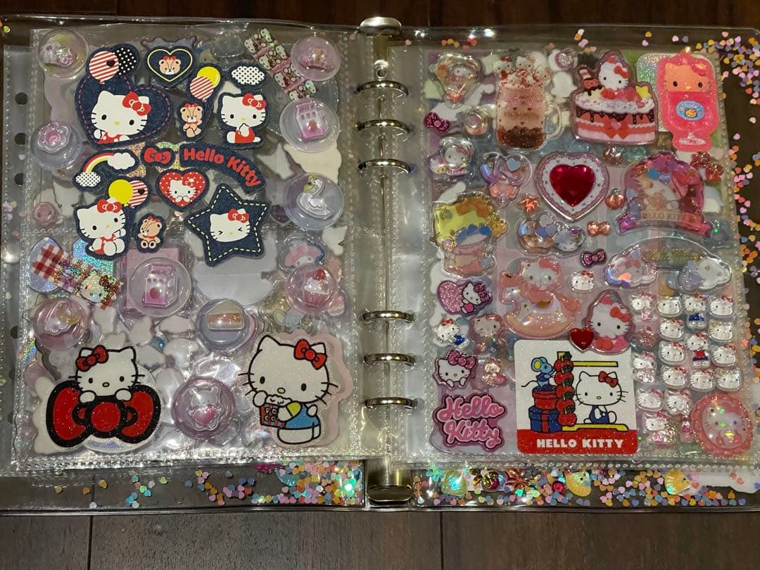 正規品　シール帳完成品A5サイズ　チャーム3個付