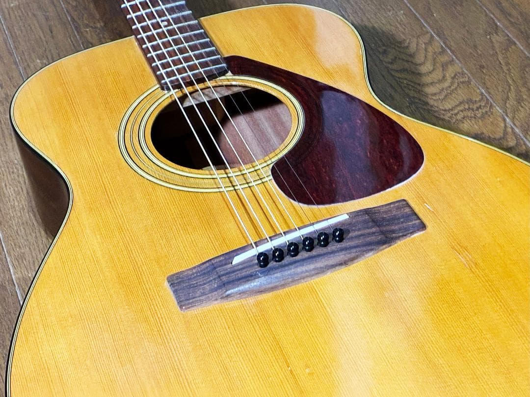 ひ*き様 ★　赤ラベル並みに鳴ります！綺麗な音色!ビンテージ　ヤマハFG130