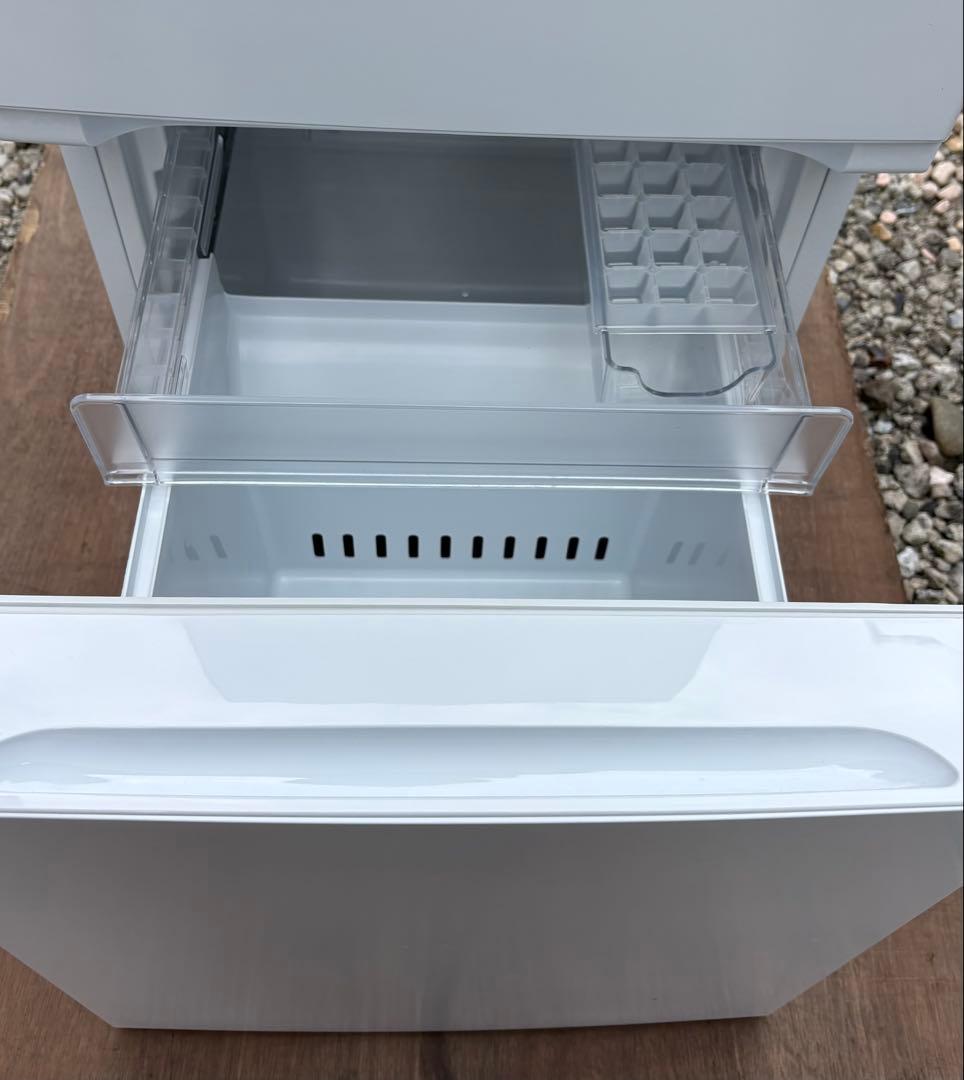 【64】REFAGE YRZ-F15LW 2024年製 156L（傷ありお得品）