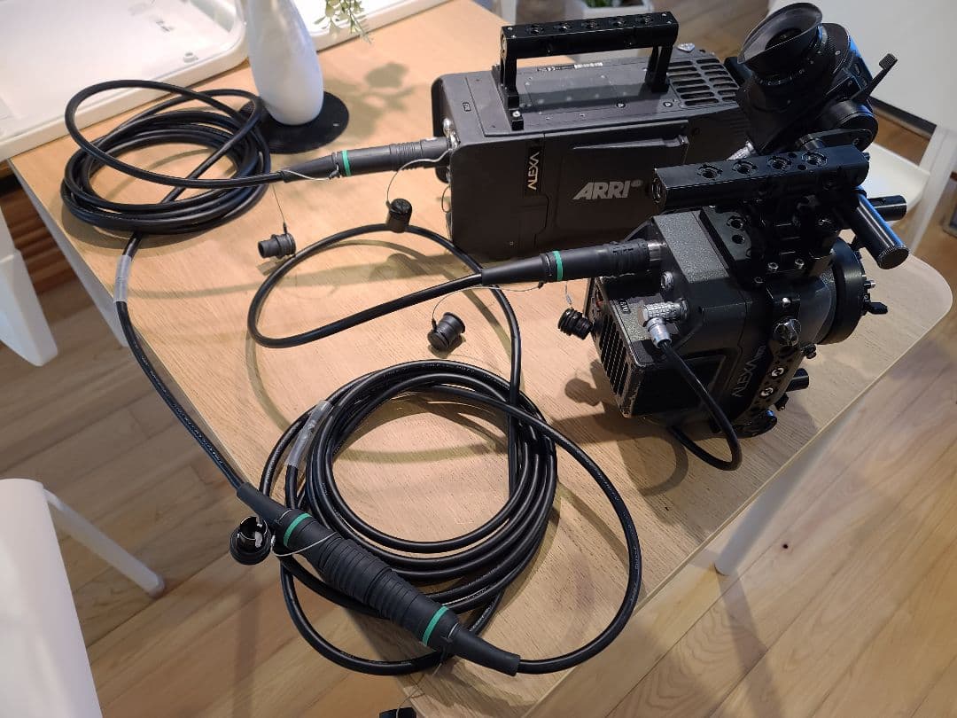 ARRI Alexa M（SxSカード 128gb + カードリーダー付）